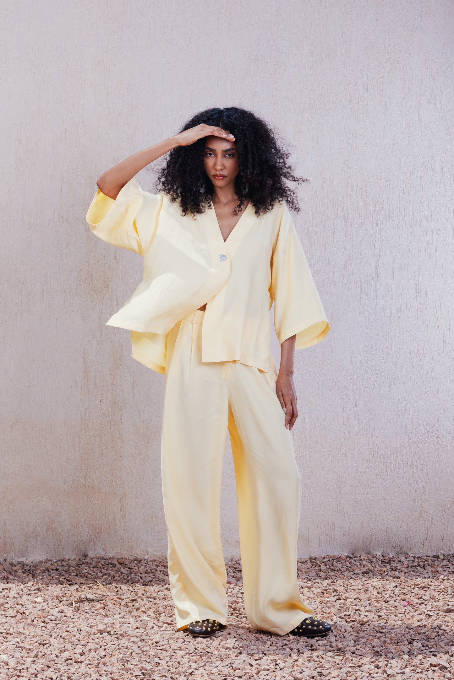 Relaxed Single Button Top