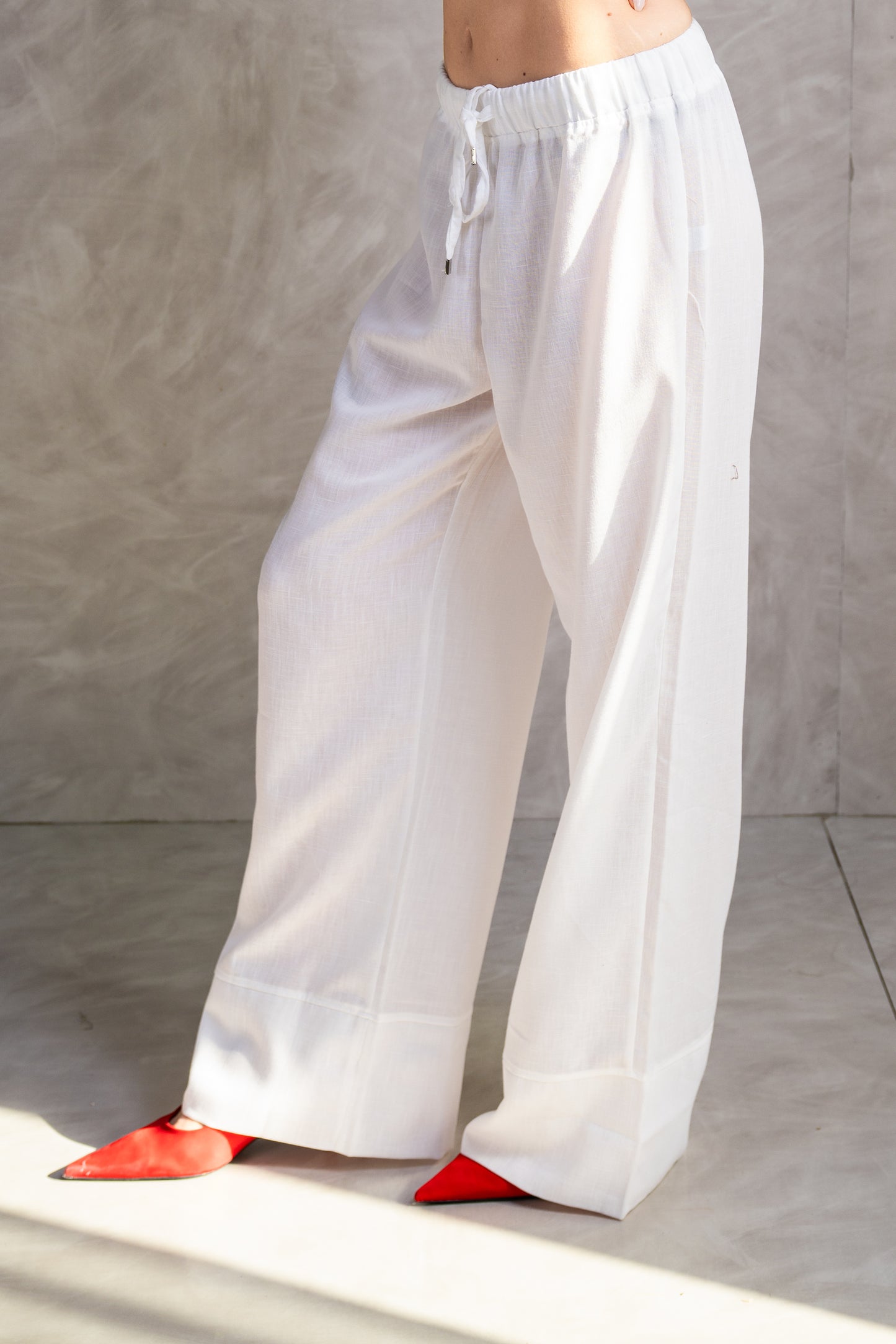 Relaxed Fit Wide-Leg Pants