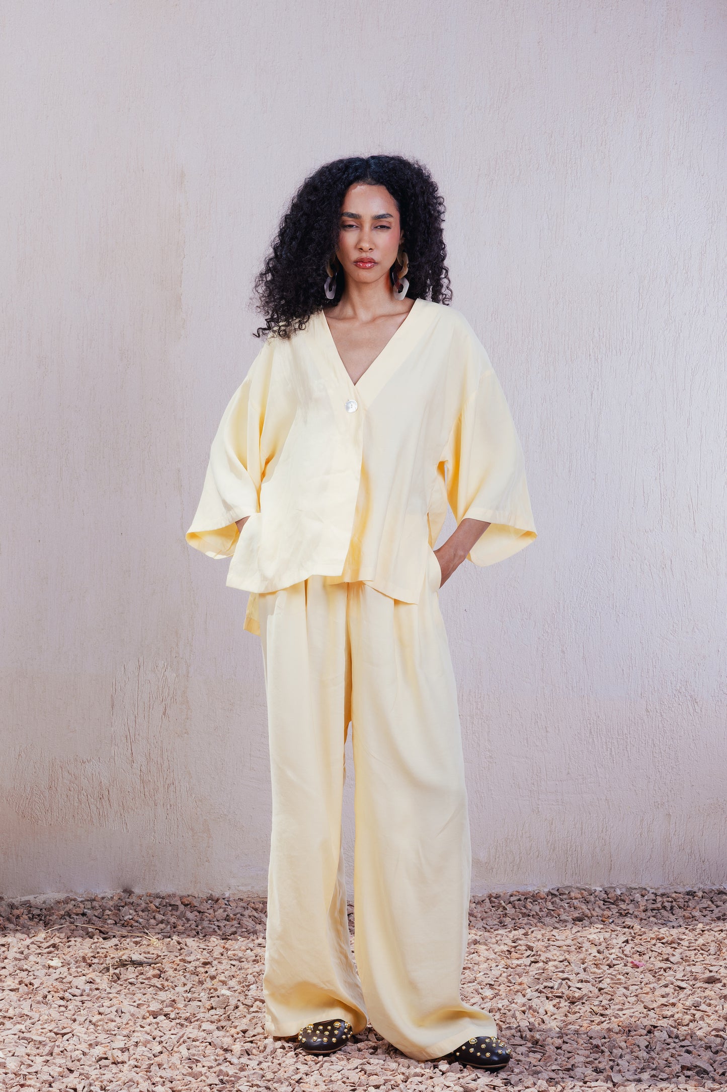 Relaxed Single Button Top
