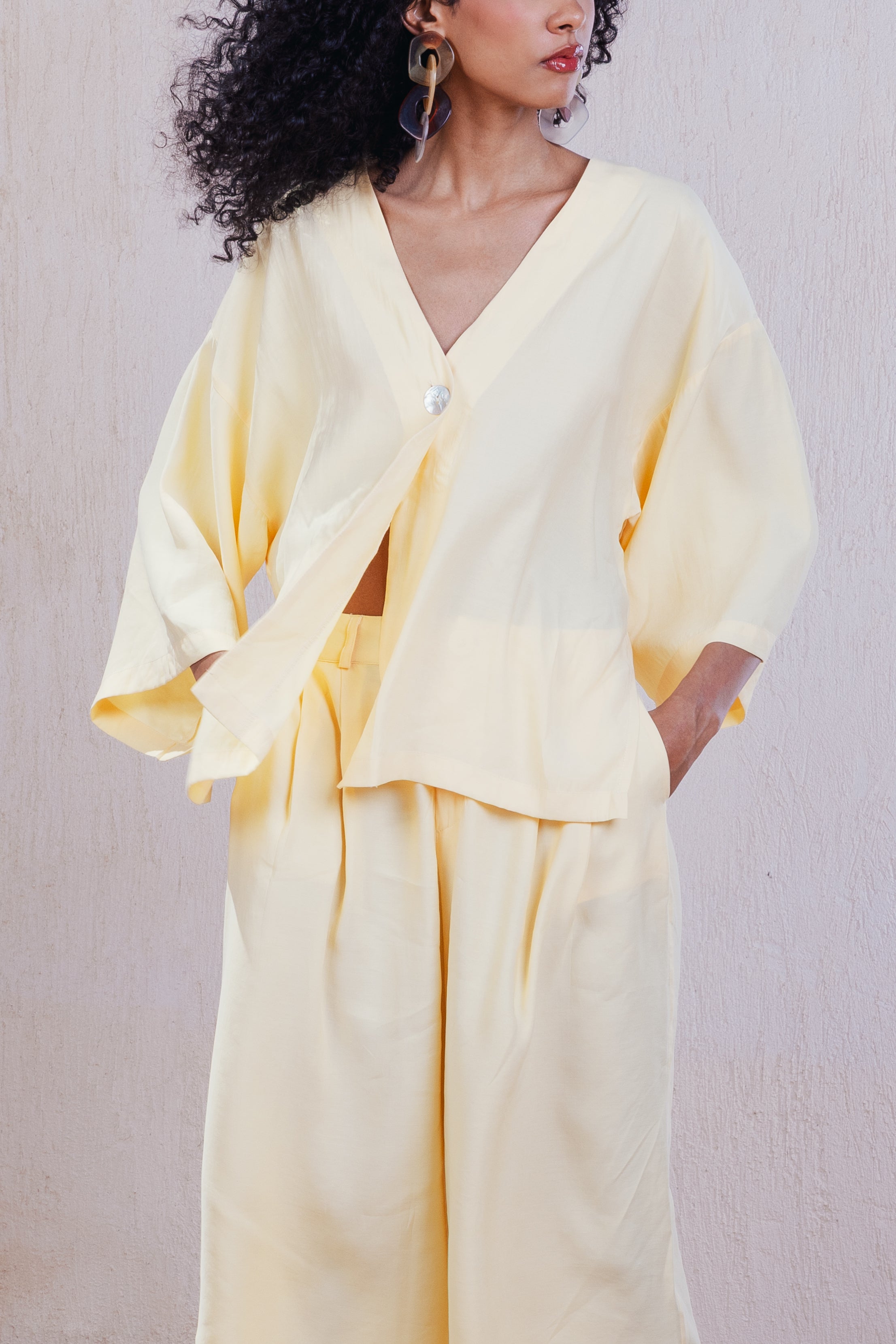 Relaxed Single Button Top
