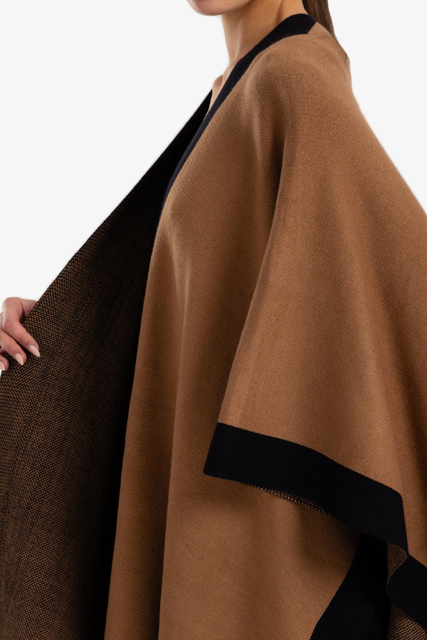 Wool Color Piping Poncho
