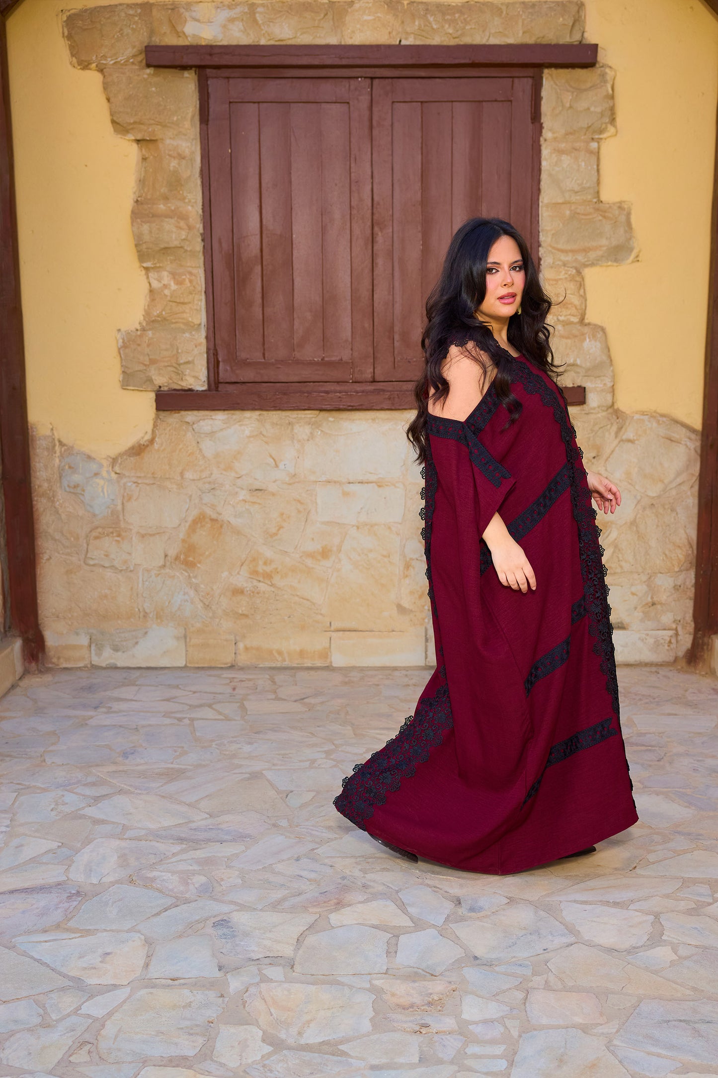 Cold-Shoulder Cutout Abaya