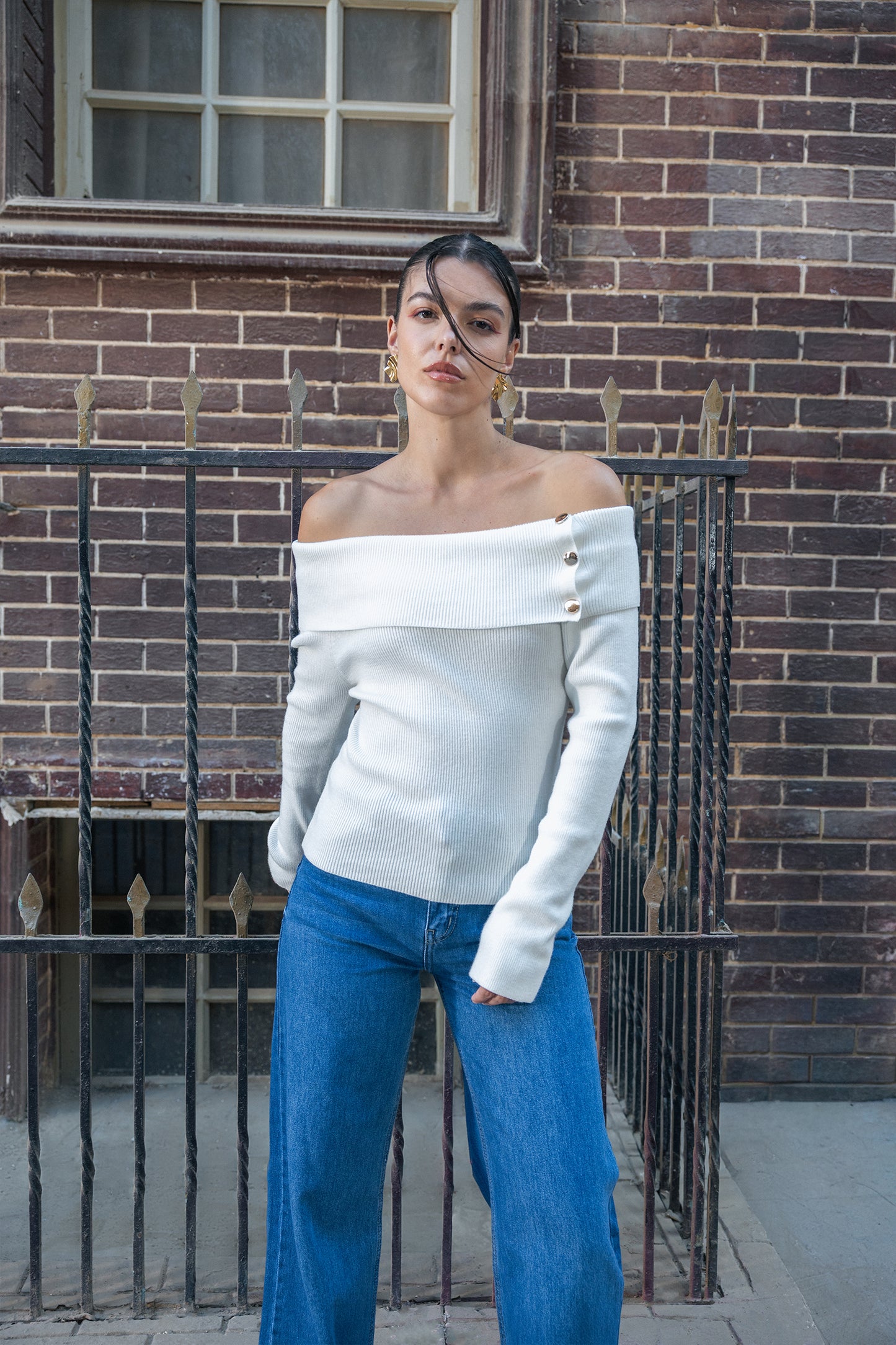 Off-Shoulder Ribbed Pullover