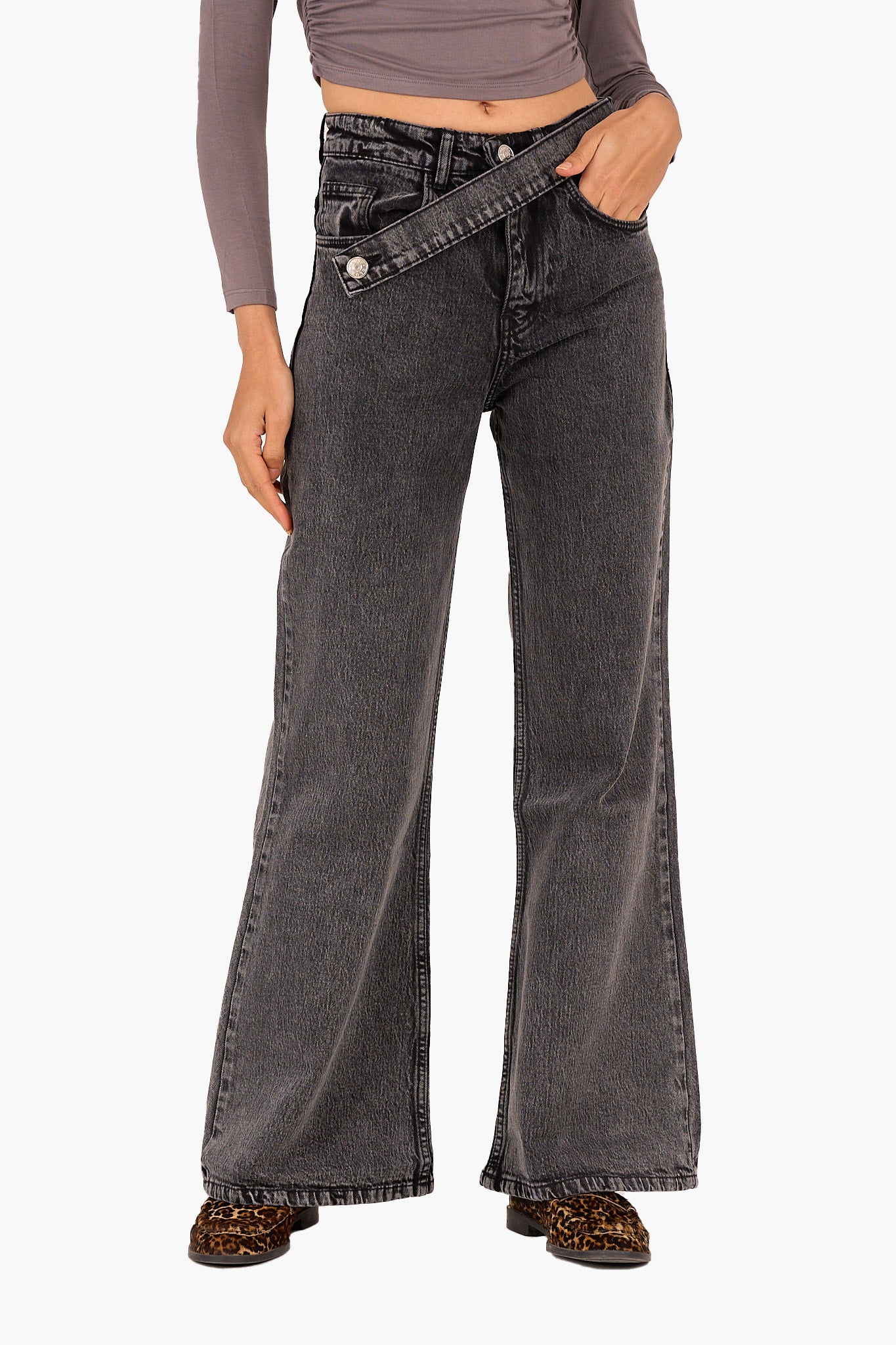 Jeans with Asymmetrical Belt