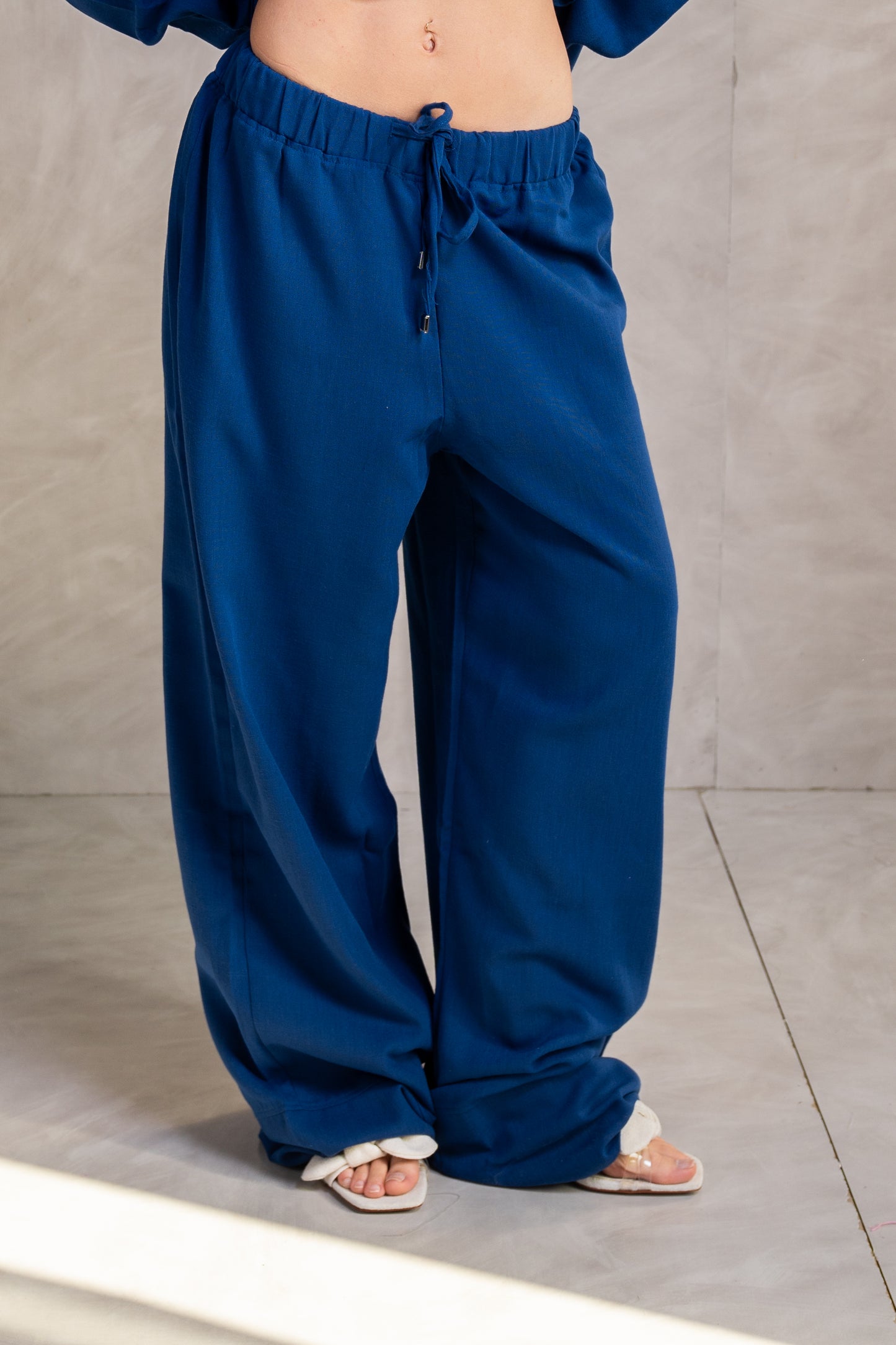 Relaxed Fit Wide-Leg Pants