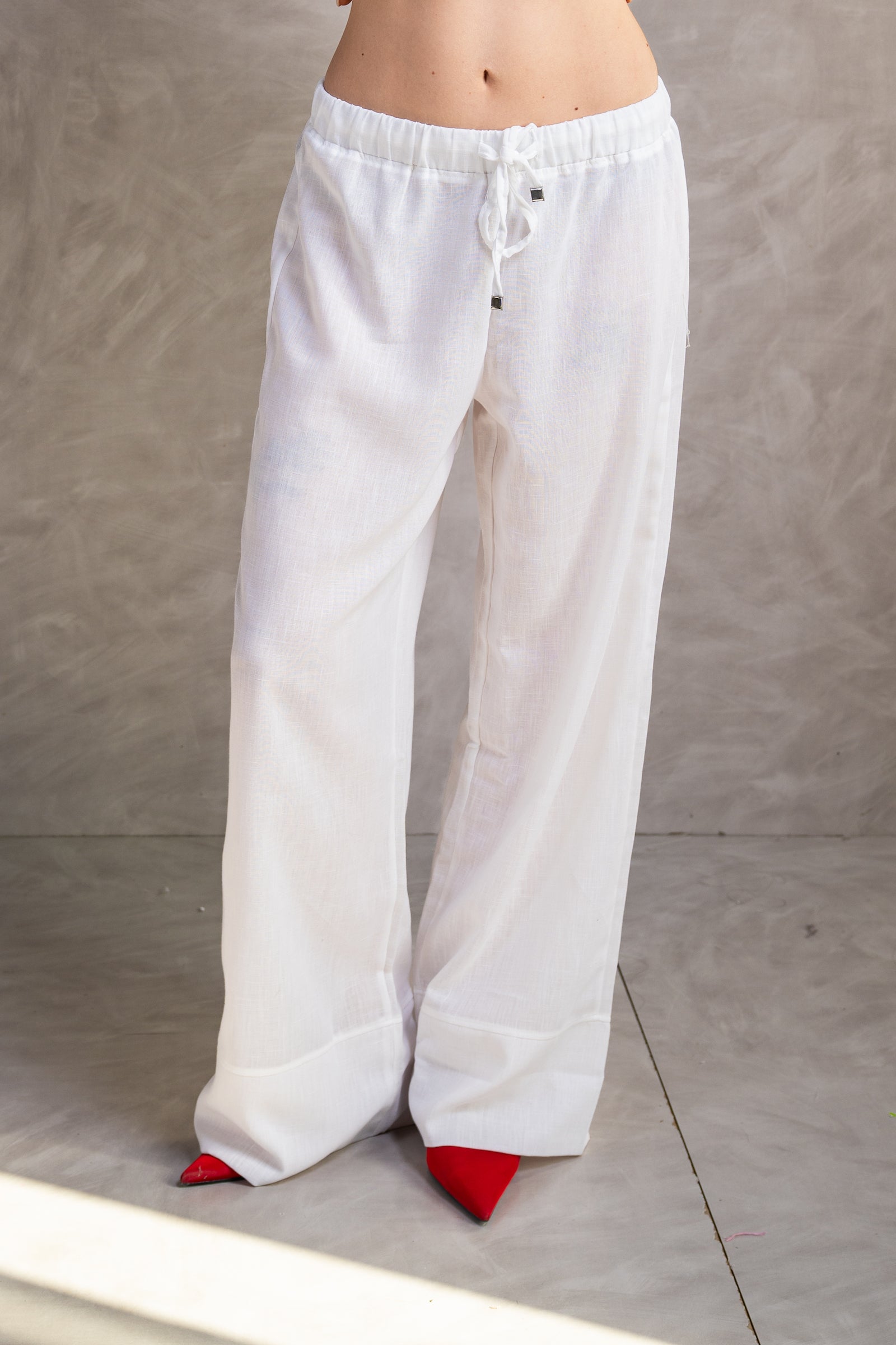 Relaxed Fit Wide-Leg Pants
