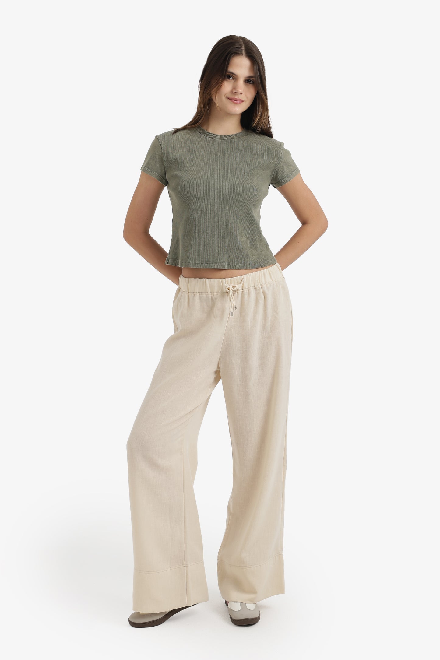 Relaxed Fit Wide-Leg Pants