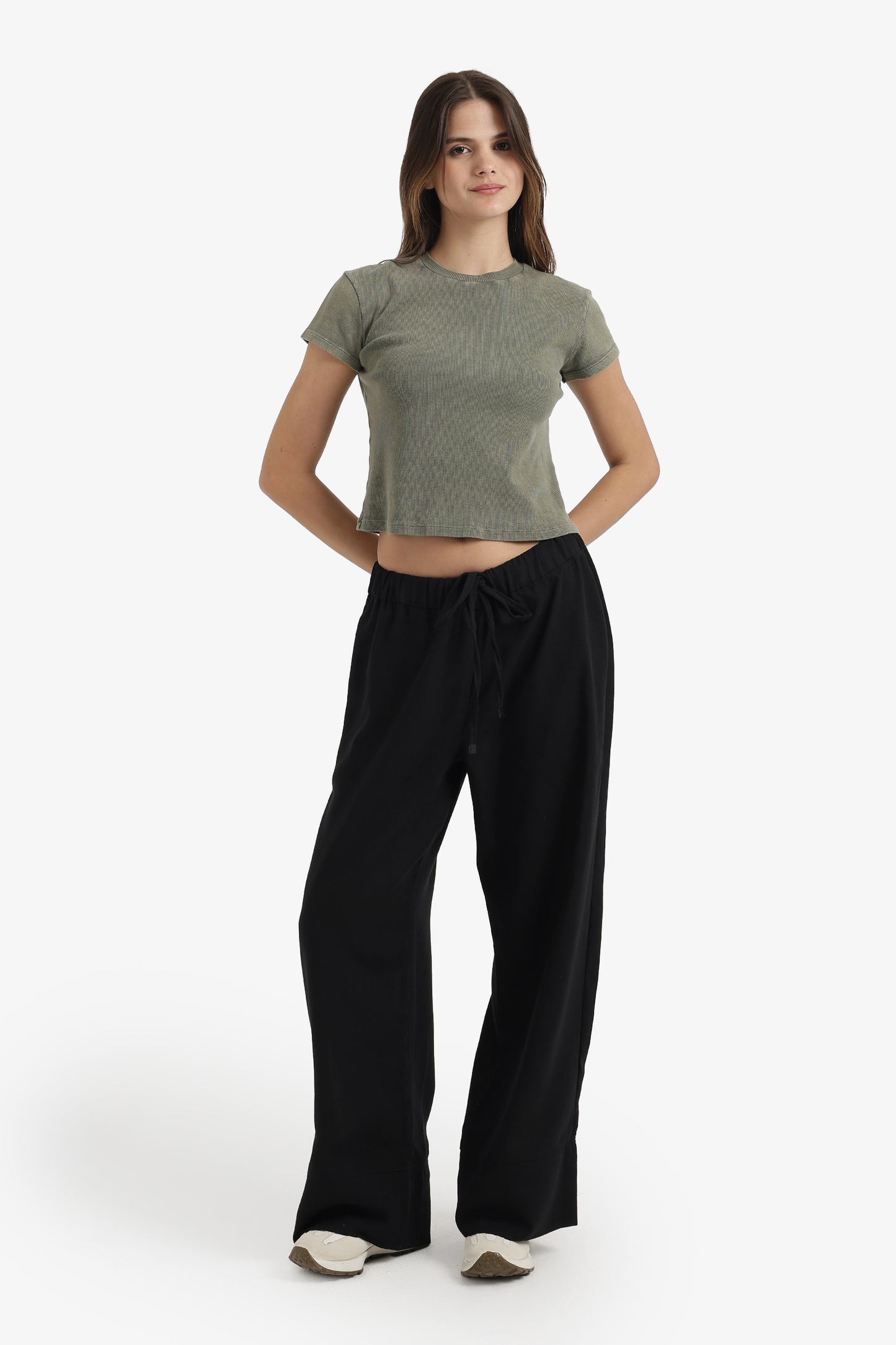 Relaxed Fit Wide-Leg Pants