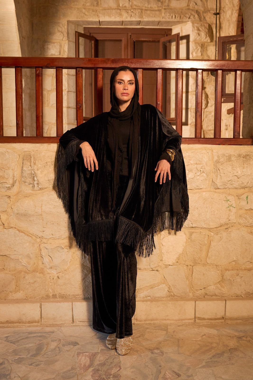 كيمونو قطيفة بشراشيب